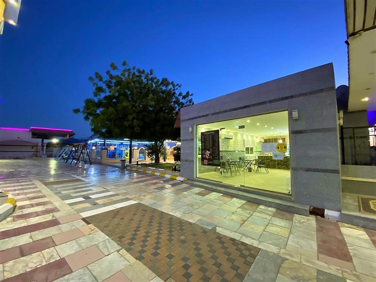 منتجع شاطئ العرب - خليج الرايس Rayyis Extérieur photo