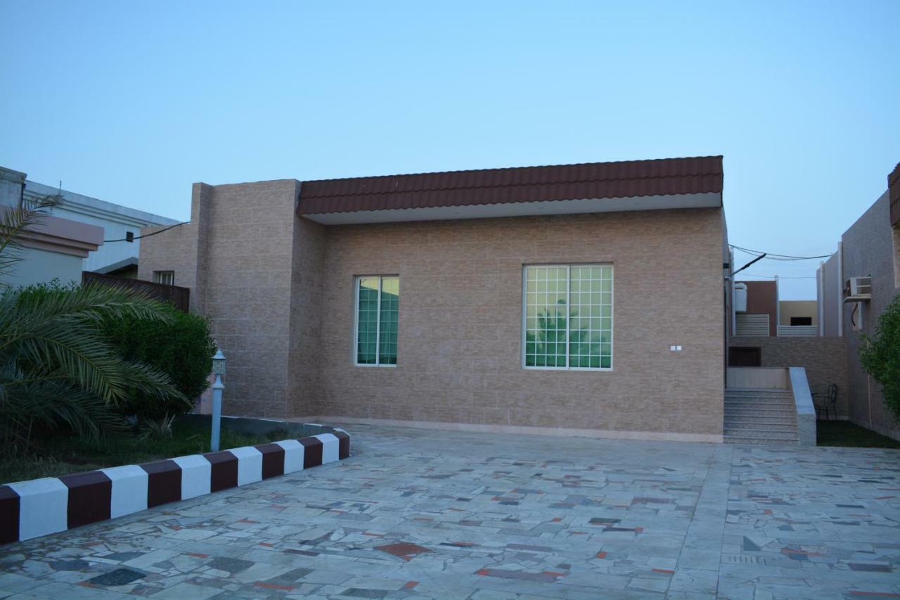 منتجع شاطئ العرب - خليج الرايس Rayyis Extérieur photo